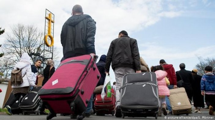 Tatil için ülkelerine dönen Suriyelilere Almanya'dan uyarı
