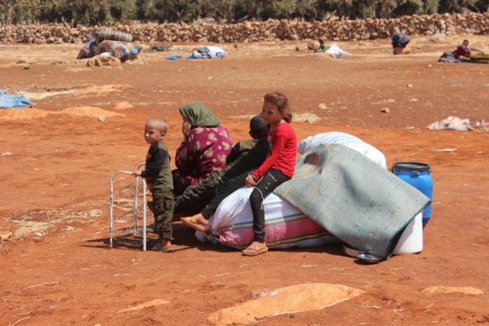 İdlib'den Türkiye sınırına göç