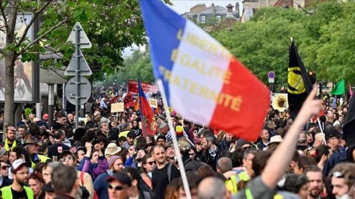Fransa'da Sarı Yelekliler'in gösterileri 43. haftasında