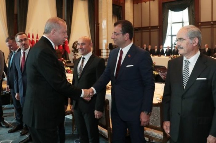 Cumhurbaşkanı Erdoğan ile İmamoğlu'nun sandalye diyaloğu