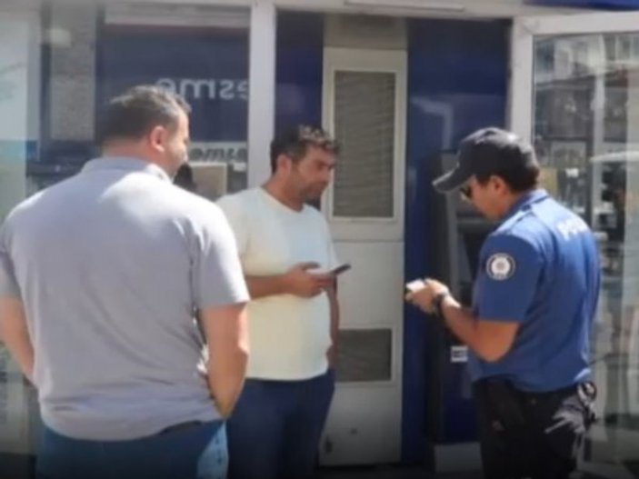 Sivas'ta ATM üzerinde unutulan anahtar polise ihbar edildi