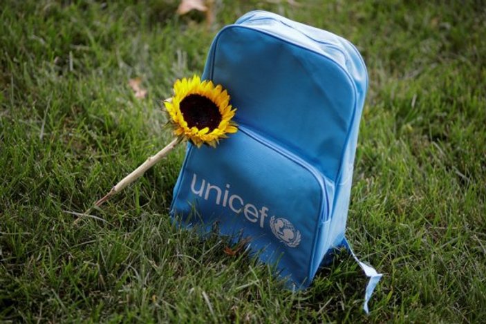 UNICEF, savaşta ölen çocuklar için çanta-mezarlık yaptı