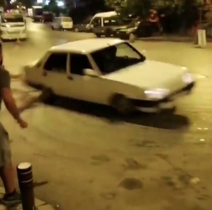 İstanbul'da lüks otomobilleriyle drift yaptılar