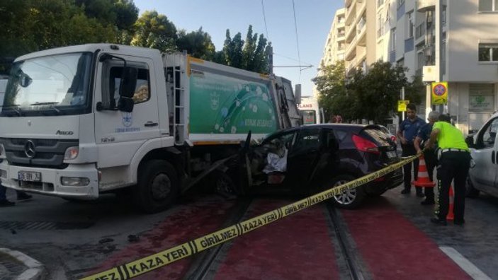 İzmir’de trafik kazası: 2 ölü, 2 yaralı