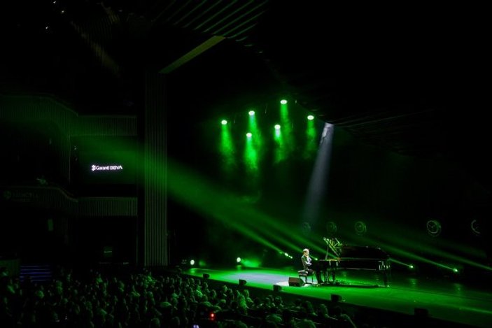Dünyanın en hızlı piyanisti İstanbul'da konser verdi
