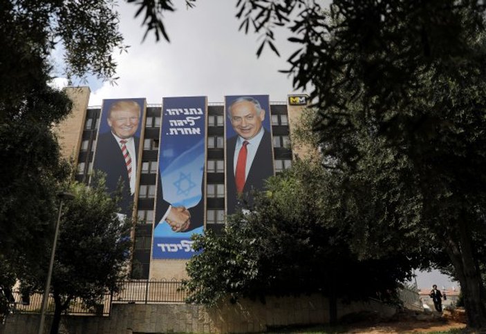 Netanyahu ve kabinesi Batı Şeria'da poz verdi