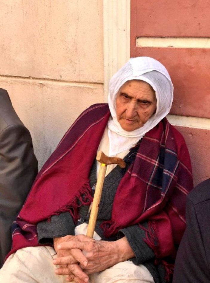 Diyarbakır'da annelerin nöbeti sürüyor