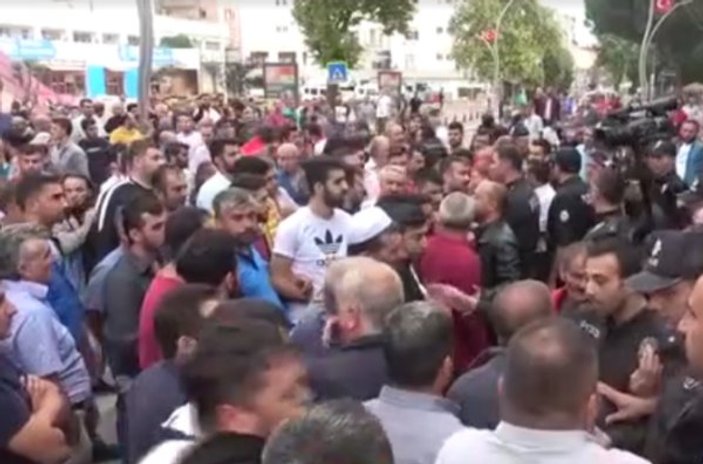 Kocaeli'de polislerden esnafa biber gazlı müdahale
