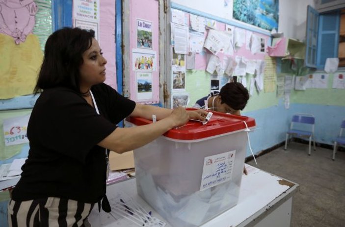 Tunus'ta cumhurbaşkanlığı seçimleri için ikinci tur heyecanı