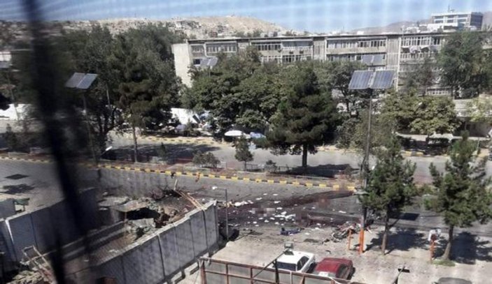 Afganistan Cumhurbaşkanı'nın mitinginde bombalı saldırı