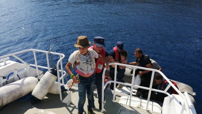 Datça'da göçmenler koyda tekne beklerken yakalandı