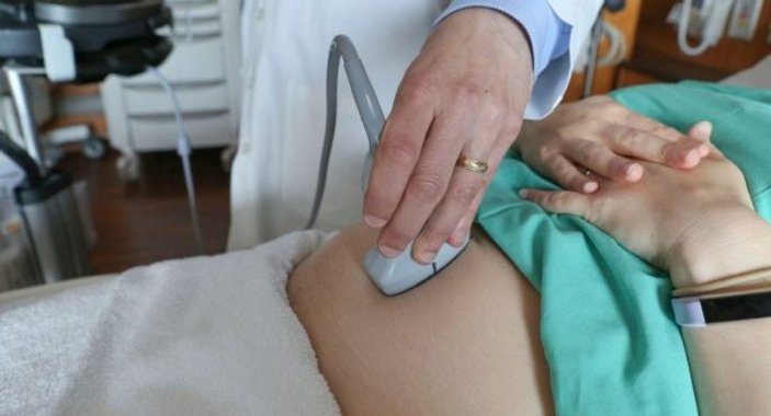 Güney Kore'de hamile kadına yanlışlıkla kürtaj yaptılar