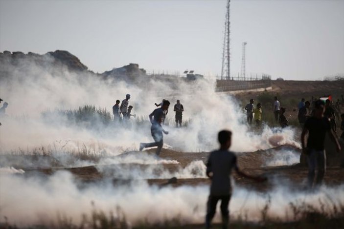 İsrail askerleri Gazze sınırında 63 Filistinliyi yaraladı