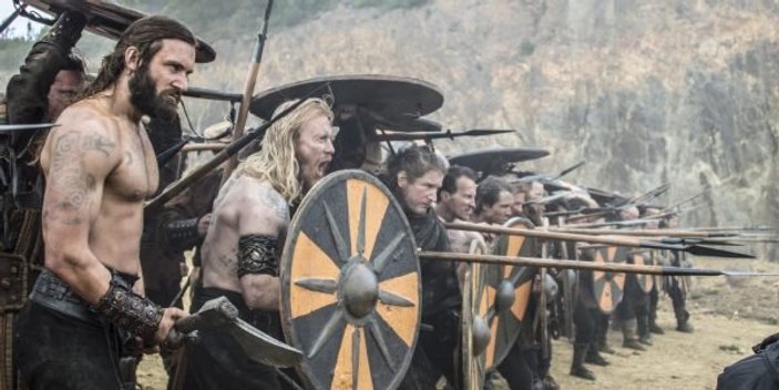 Siyasi ve Sosyo-Kültürel Yönleriyle: Vikingler