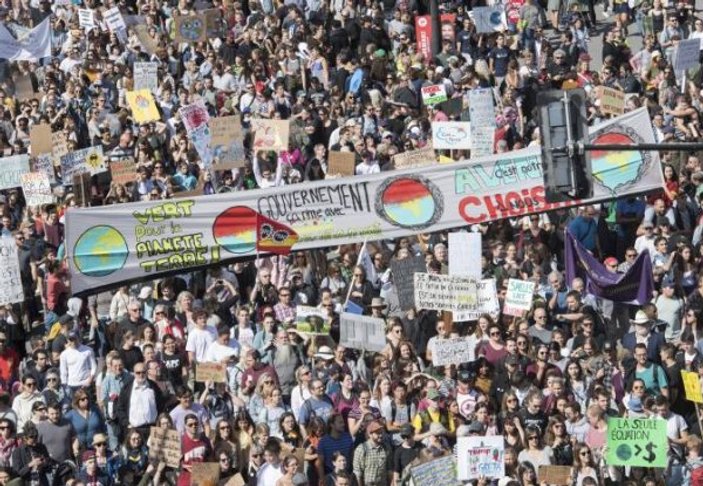 İklim protestoları Kanada’da sürüyor