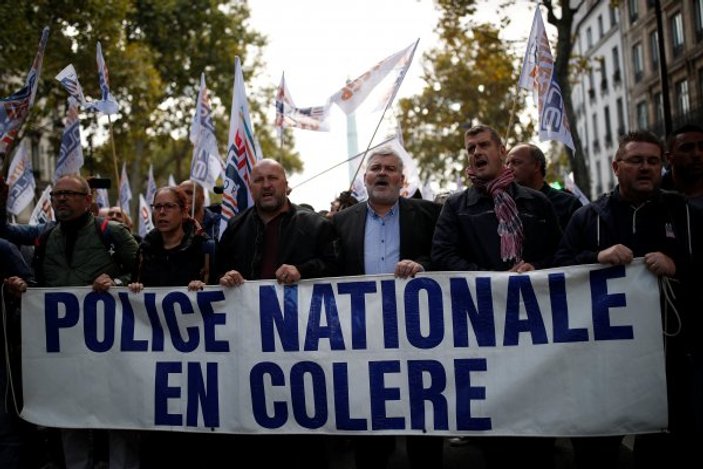 Fransız polisinden öfke yürüyüşü