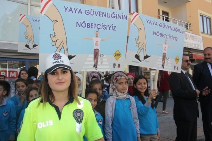 Türkiye genelinde 'Yaya Geçidi Nöbeti' uygulaması yapıldı