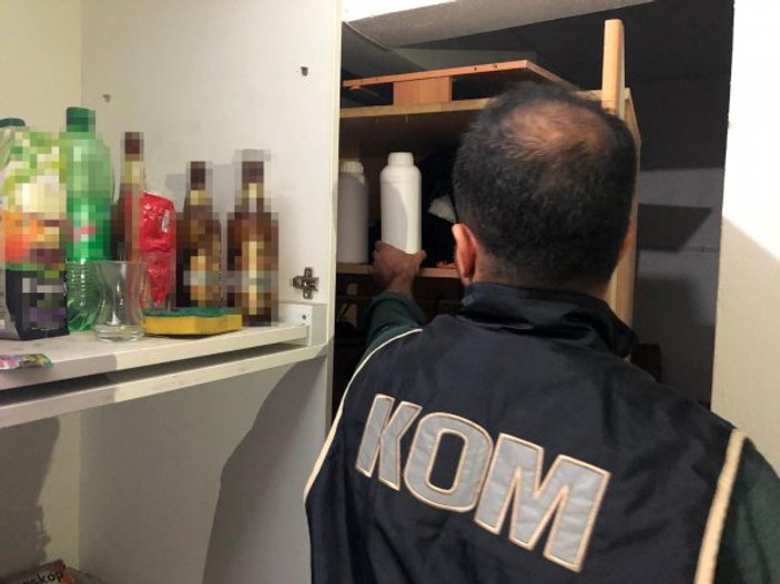 İzmir'de sahte içki imalathanesine baskın: 3 gözaltı