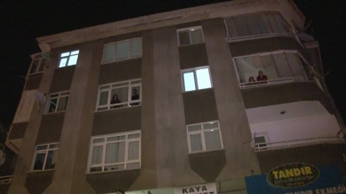 Ankara'da 12 yaşındaki çocuk kardeşini camdan attı