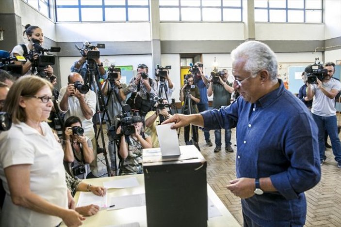 Portekiz'de Sosyalist Parti seçimlerden birinci çıktı