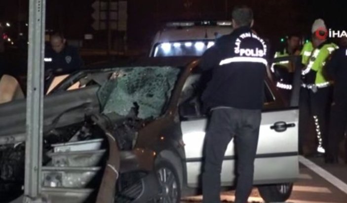 Bursa'da aşırı hızlı sürücünün kafasına bariyer girdi