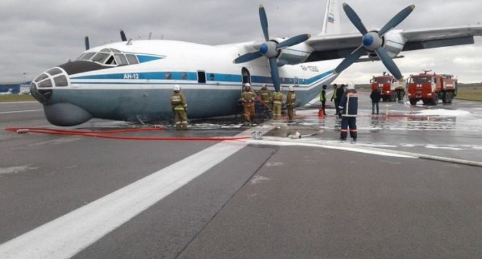 Rusya'da askeri uçak acil iniş yaptı