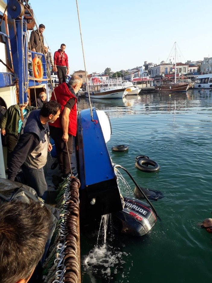 Ayvalık'ta göçmenleri taşıyan tekne battı
