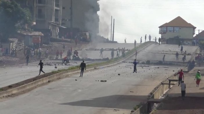 Gine'de protesto: 2 ölü, 13 yaralı