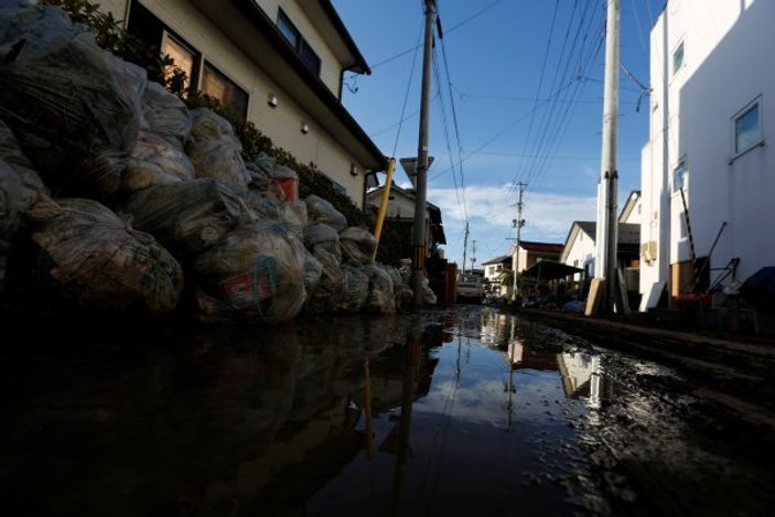 Japonya'da tayfunun bilançosu ağırlaşıyor: 74 ölü
