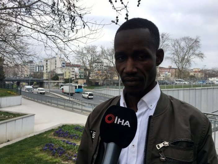 Senegalli turiste hakaret eden taksici: Pişmanım