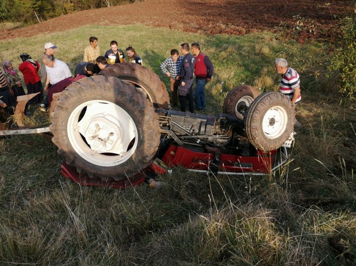 Bolu'da devrilen traktörün sürücüsü hayatını kaybetti