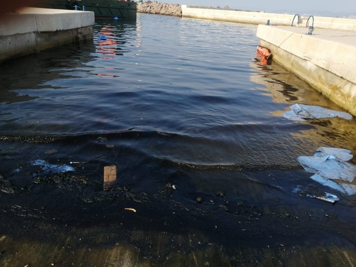 İzmir’de tesis atıkları denize boşaltıldı