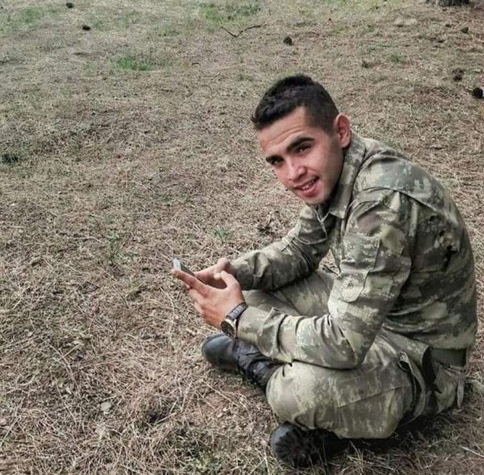 Zeytin Dalı Harekat bölgesinde yaralanan asker şehit oldu