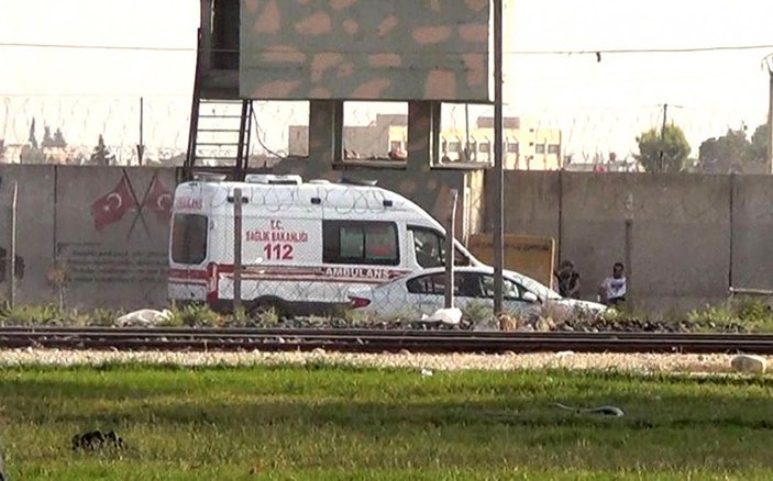 Tel Abyad'da yaralanan siviller Türkiye'ye getiriliyor
