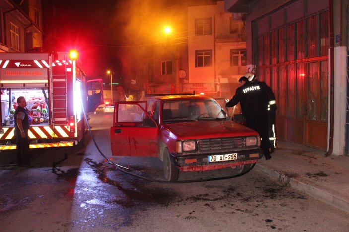 Karaman'da park halindeki araç yandı