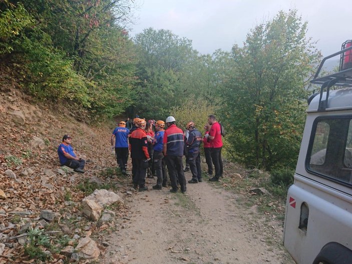 Uludağ'da ağaçtan uçuruma düşen adam hayatını kaybetti