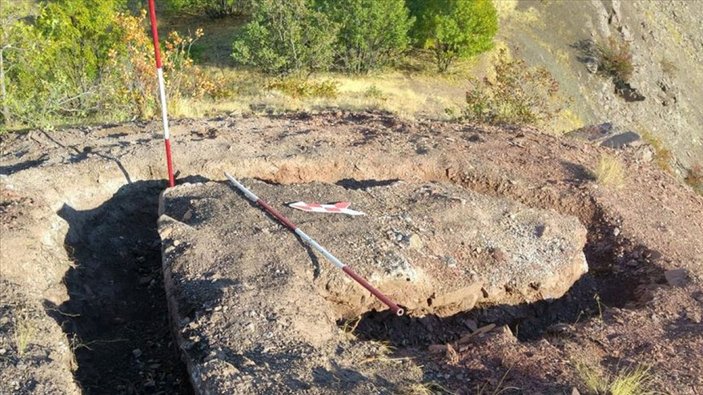 Elazığ'da sondaj kazısında 1000 yıllık kale bulundu