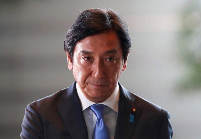 Japon Ticaret Bakanı Isshu kavun yüzünden istifa etti