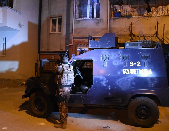 Adana'da DEAŞ'a yönelik şafak operasyonu yapıldı