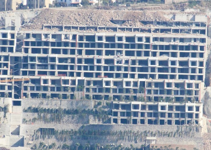 Bodrum'da kaçak yapıların yıkımında sona doğru