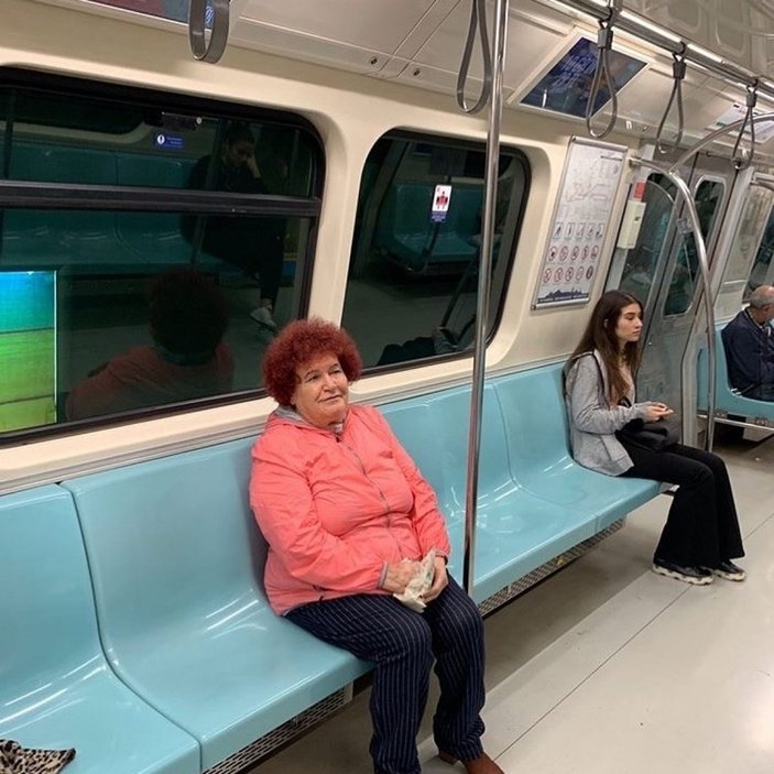 Ebru Polat, metroya binen Selda Bağcan'a cevap verdi