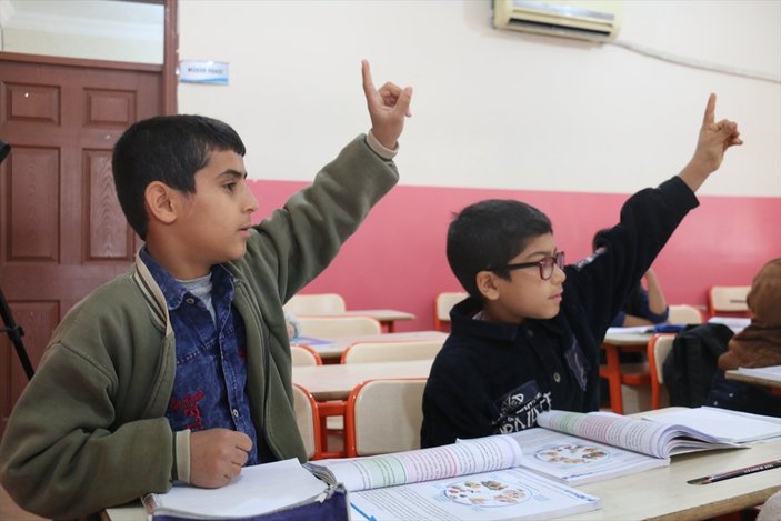 Şanlıurfa'nın sınır bölgelerinde okullar açıldı