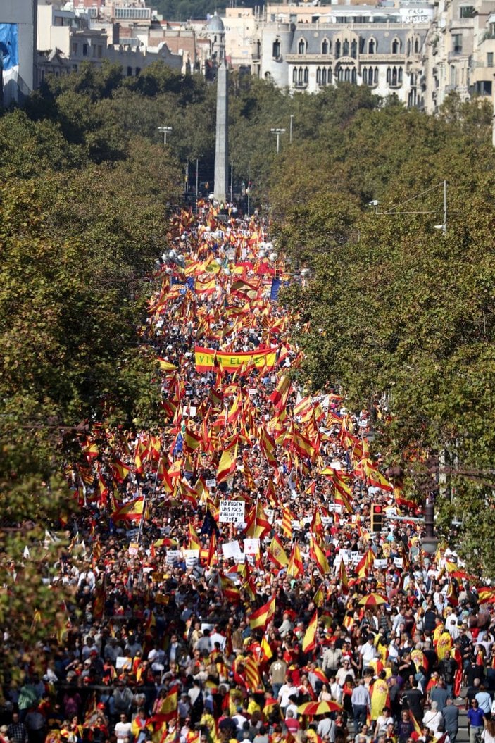 Katalanlar bu kez birlik için sokaklara çıktı