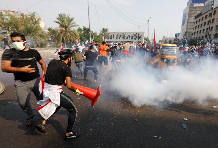 Irak polisi göstericilere ateş açtı