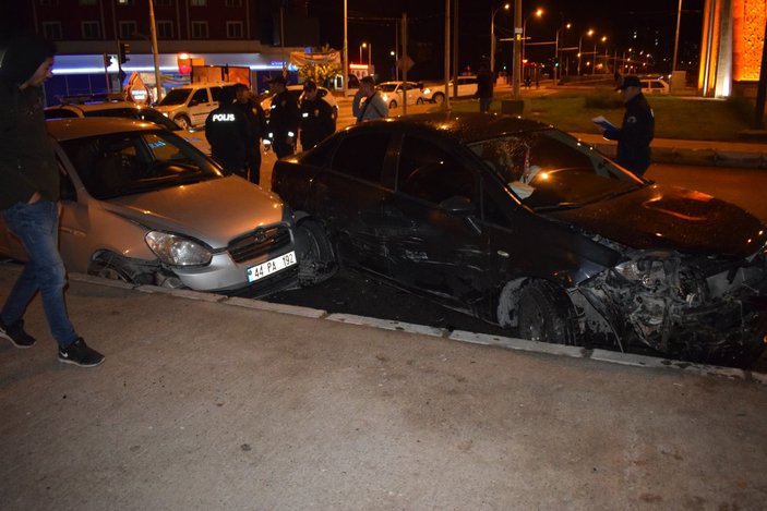 Malatya'da iki araç kavşak içerisinde çarpıştı