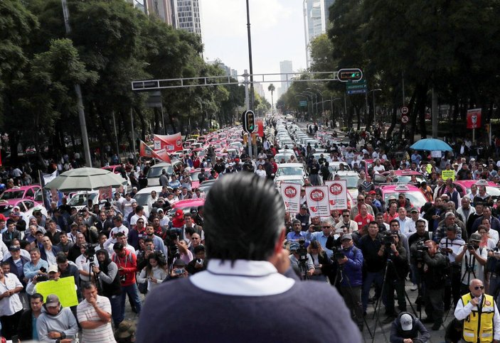 Meksika'da havalimanlarından Uber nöbeti