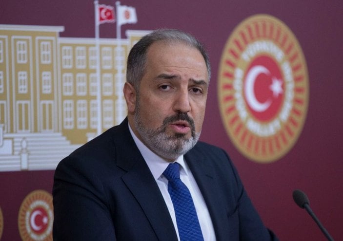 Mustafa Yeneroğlu, AK Parti'den istifa etti