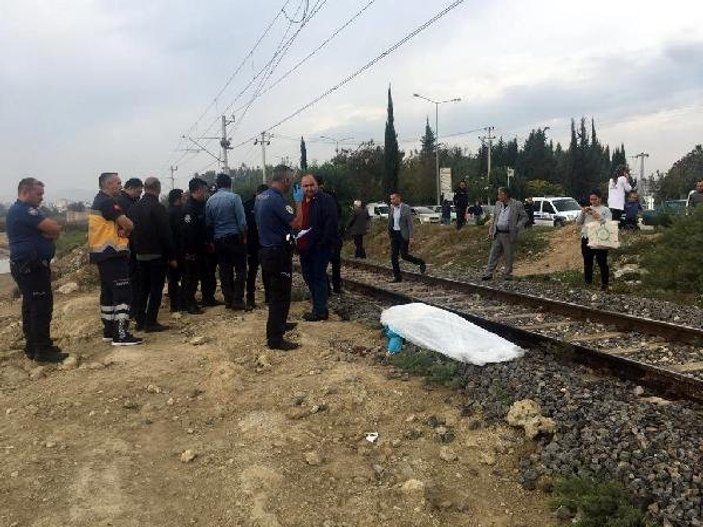 Adana'da bakım treni bir kadına çarptı