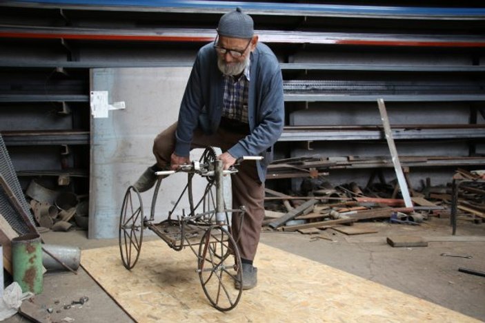93'lük dede camiye gitmek için bisiklet yaptı