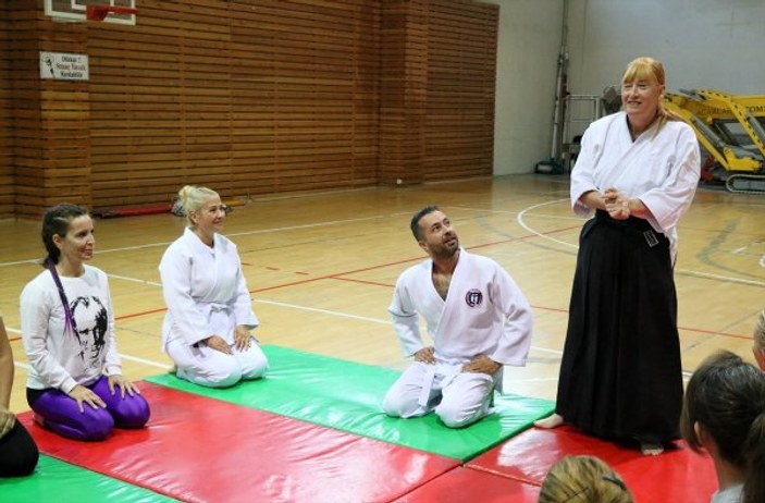 İzmir'de görme engelli İngiliz sporcudan aikido dersi